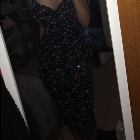 Beginning boutique dress - Picture 3 of 3